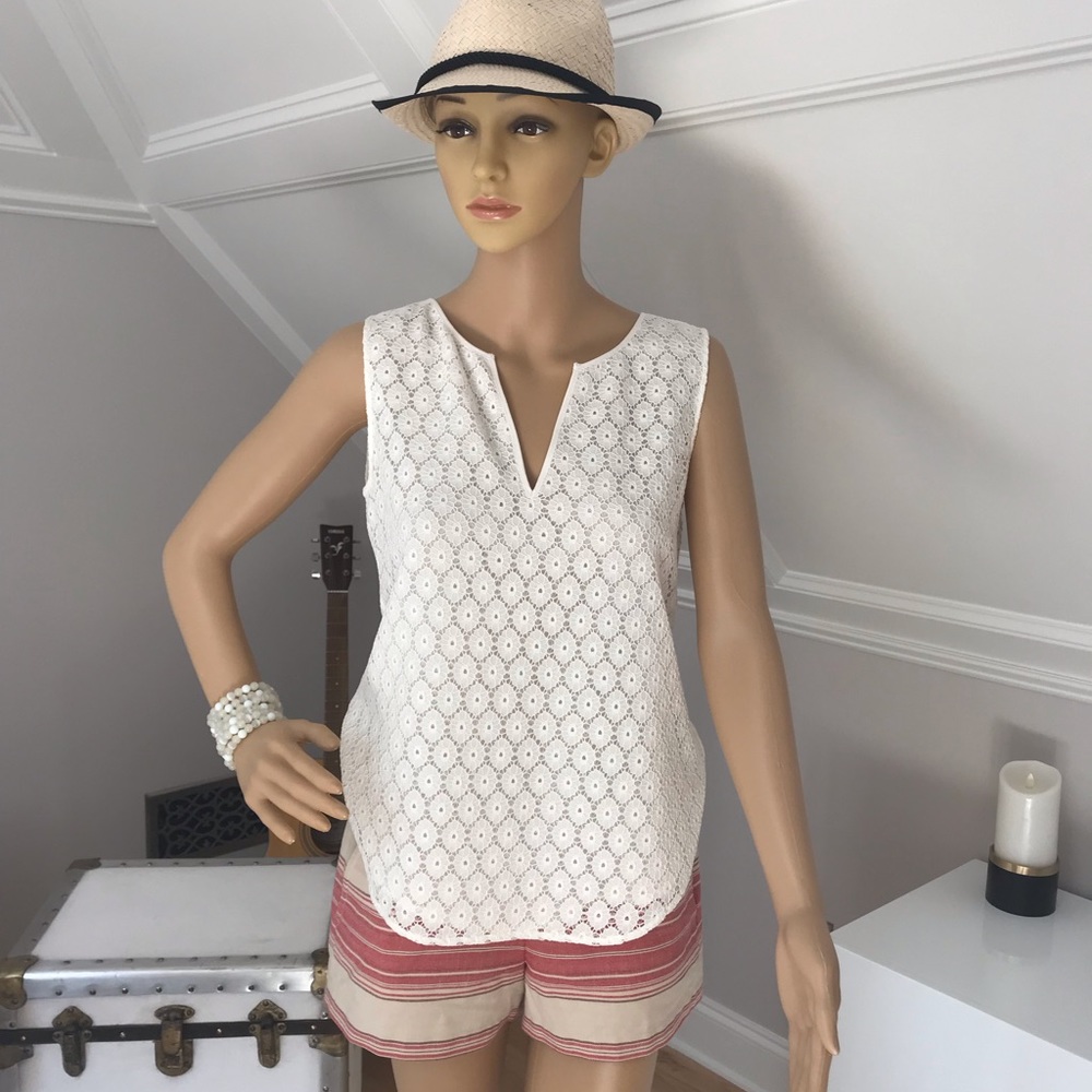 Cream Lined Lacey Sleeveless Top. Size XS. NWT